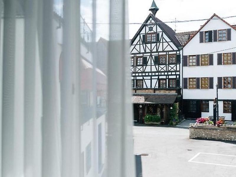 95EE6445275CBF17360DDC1C1570B778