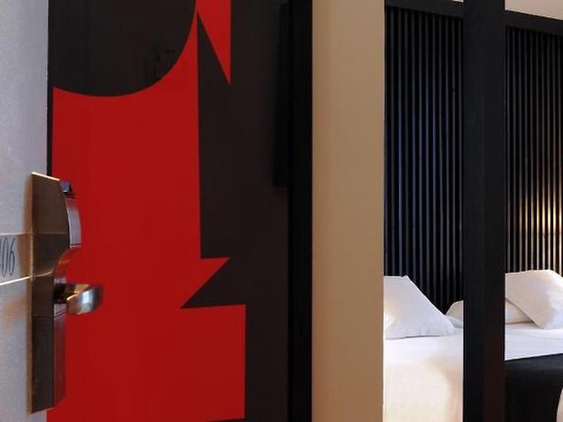 196B302884950475226407A8B9D4D146