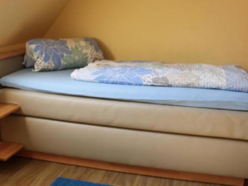 D6A18C5D65A9F2D182BBC8DE5247C7E1