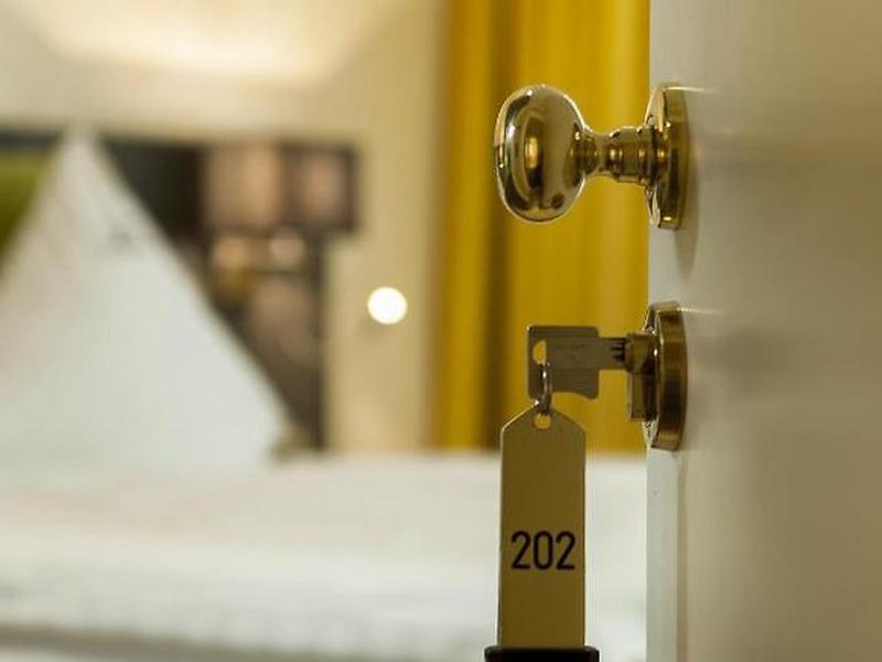 A4D81F83DD7C0B56C9235FAEE1DD6071