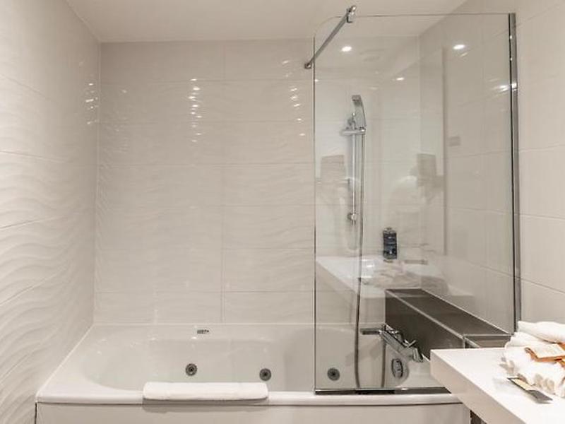 AFF1852BF6DAA690F45C8B0187001D19