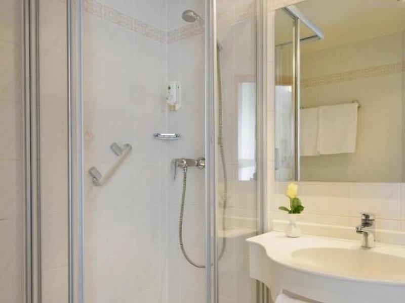 A28F6851E818F2152DEA6981A3AE4528