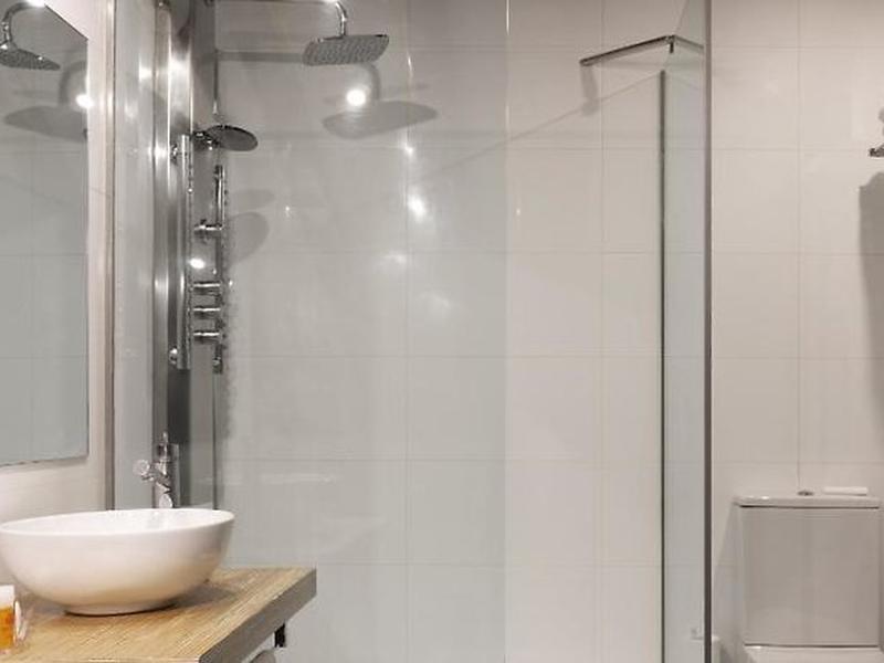 F329E5120E9DD3558B04F3B254344E47