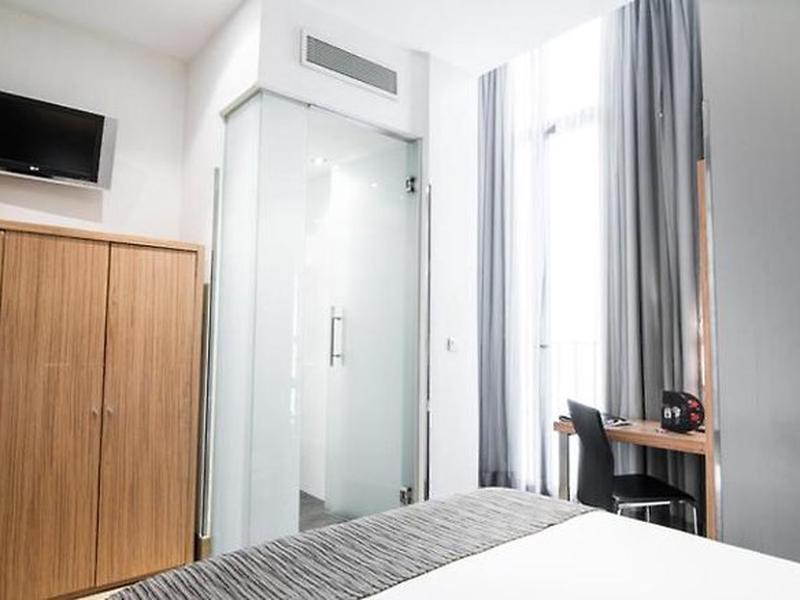 605A635CA2E4D4F1FDAF51D82A714220