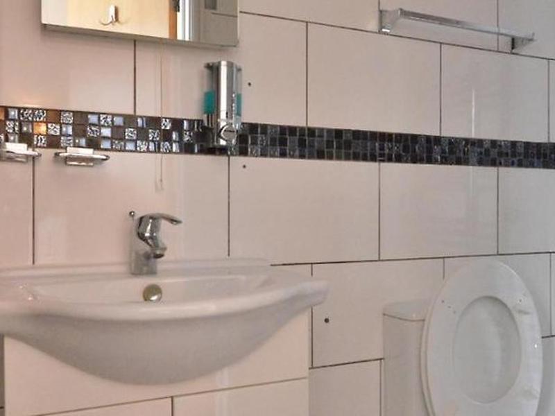 EB39D2C28AEF306C942945C0B47A9CE6