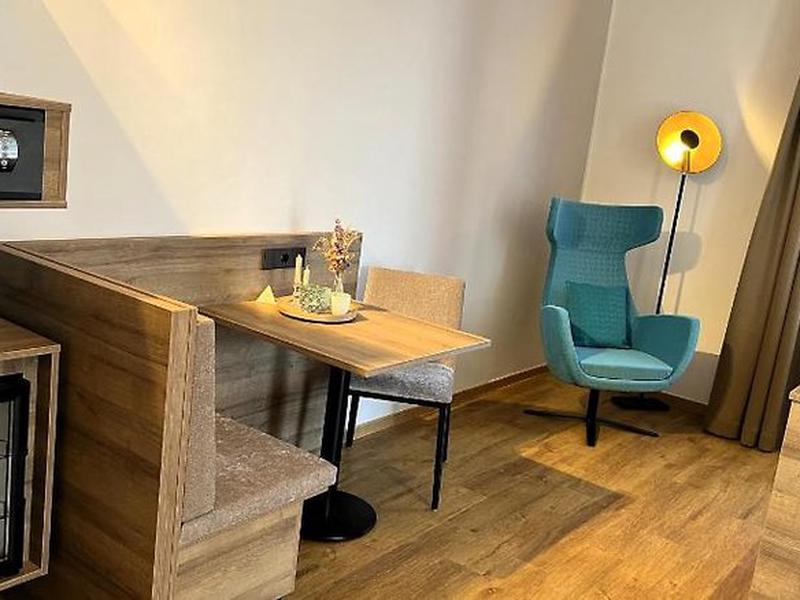 ED75DE38910616D257F6AEE1218C308A