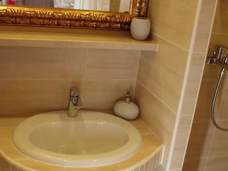 866D3A3B81B6E5F386D9B0F803C9EB85