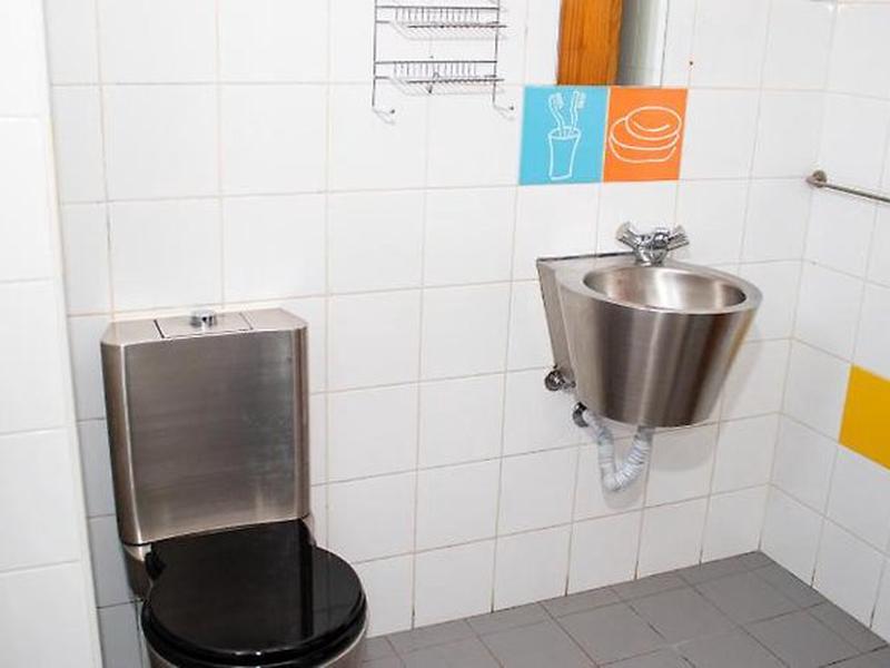 189611E369640994D72D245FDA17BF74