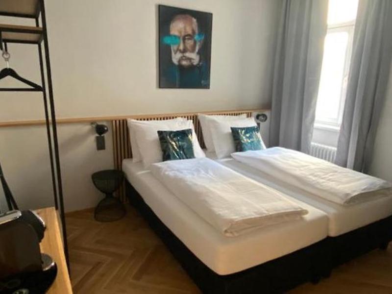 A3AF23DCED86C6FE1A49EA40DBD03E04