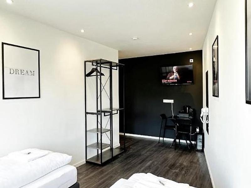 A896AA9A19B9A1671CB48DB836322327