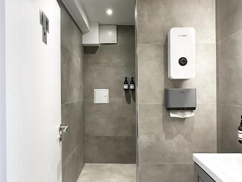 A2BC2204B021528D60C3C48F225E9BD6