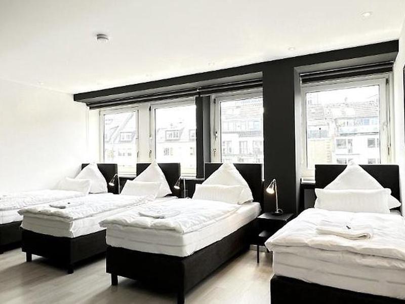 B84157E4283587352AC8E30EEBC16A00