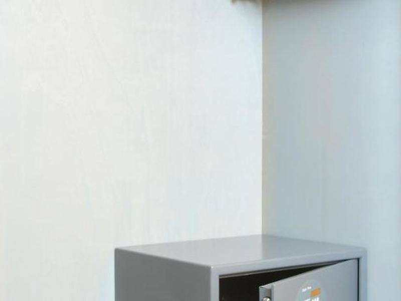 B00FA225EBE4D953B77263C7E79C66D0