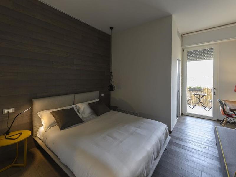 A8E98DEDDB733A78005C470BE75C1805