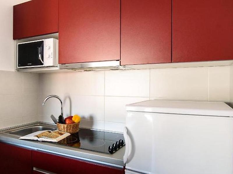 2FE7E7C9202423AE6675C9F5AF4ACD05