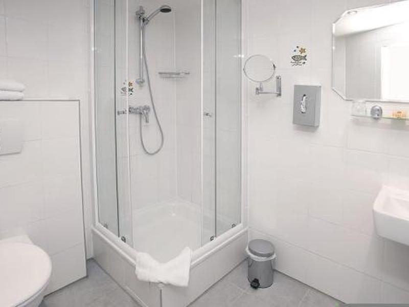 AEAB8BAE8505B2090C4D13D27B2CEBDD