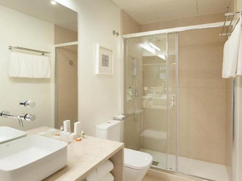 D907E8B9805083D39AAB3FA020D85958