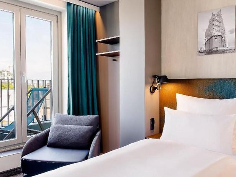 2EC3D3B7FBB7A71B869D11D98D3B615B