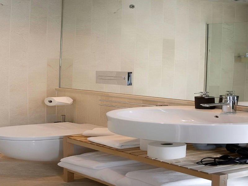 2307F8740E2A93CD2A8349D8BA5A1F31