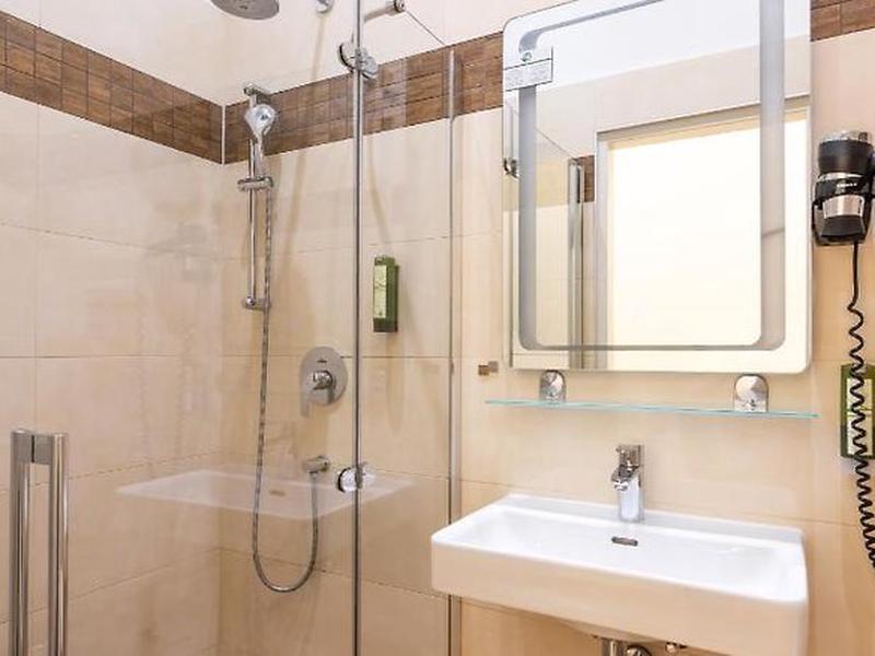 32C2412C2DDD180D2047E63EE853234C