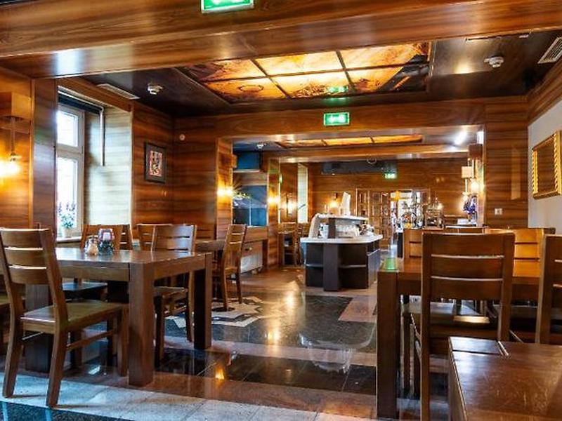 48D2B50A81A3FD1A75F8C54B860D6D3D