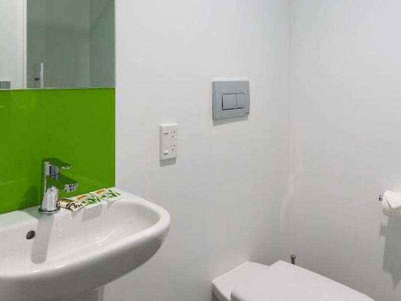 DD3BBF8D7E3ADC850EE8B8522B058022