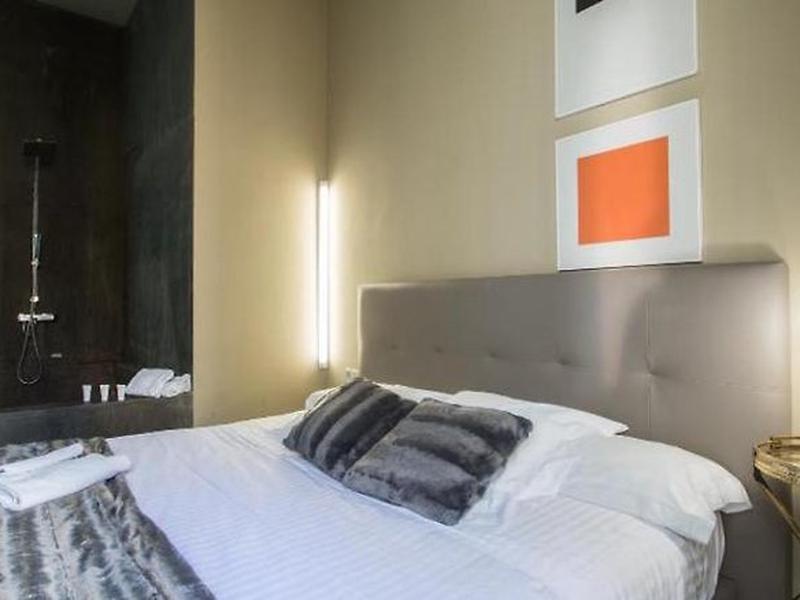 29CD92E5DD29C39C4247924D21577414