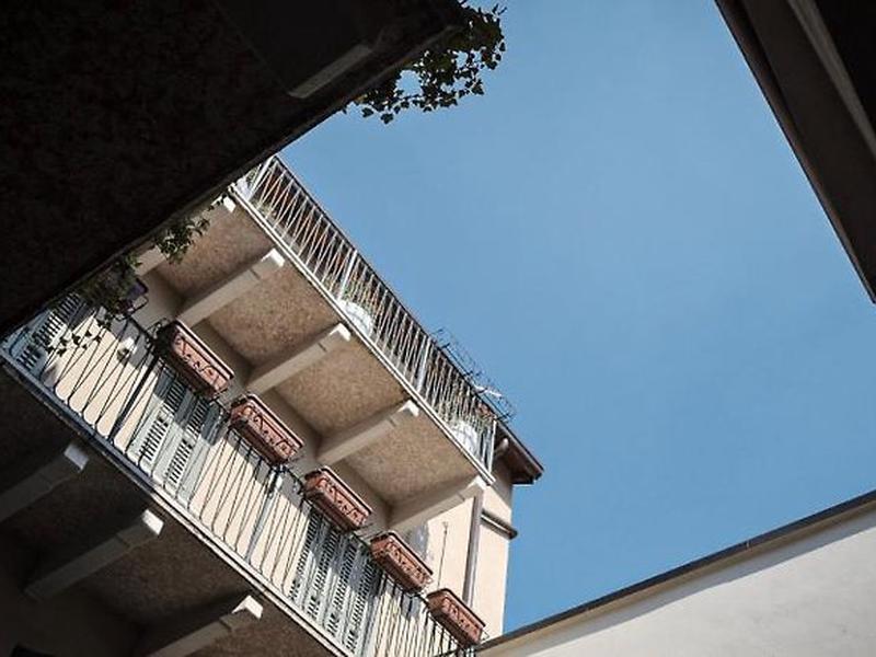 DA260E4B476A693901FAD2873F8F27E9