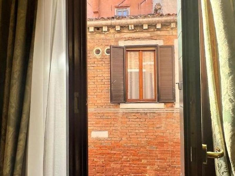 4B7F2357A1A2FE79535D34E2BB45104A