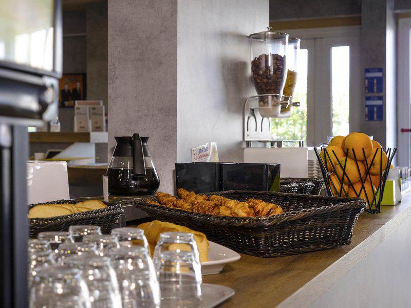 981B57BA00E30821724964C2D42D91AE