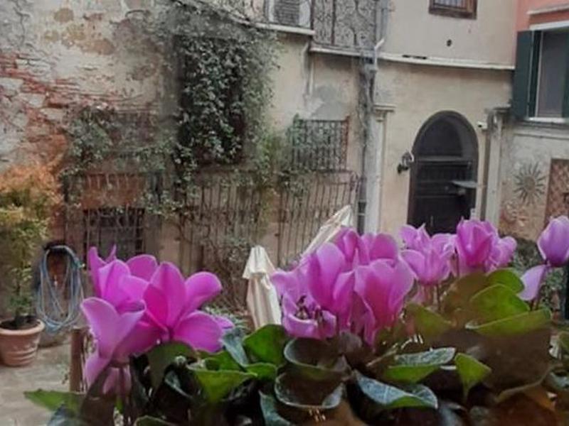 FC3BE83A518769486AD225C5DAC58313