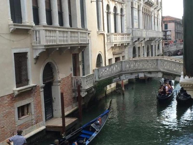 4BEE5DF00996D05C57091F27215FEC4A