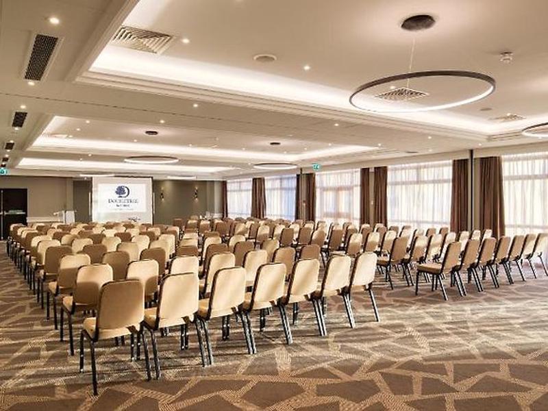 1EF2611D87F00E5B50D0CBD9A24D0A81