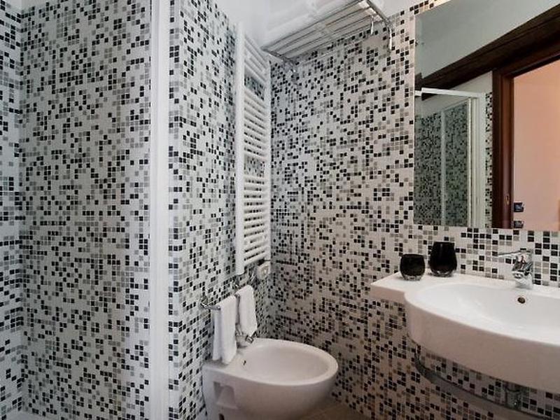 7AF9C329A0B2C0E8B51C94579400689B