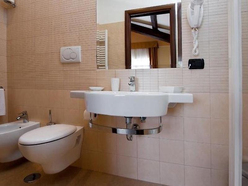 5AD5437DFE0893C51601AD070D5DDB12