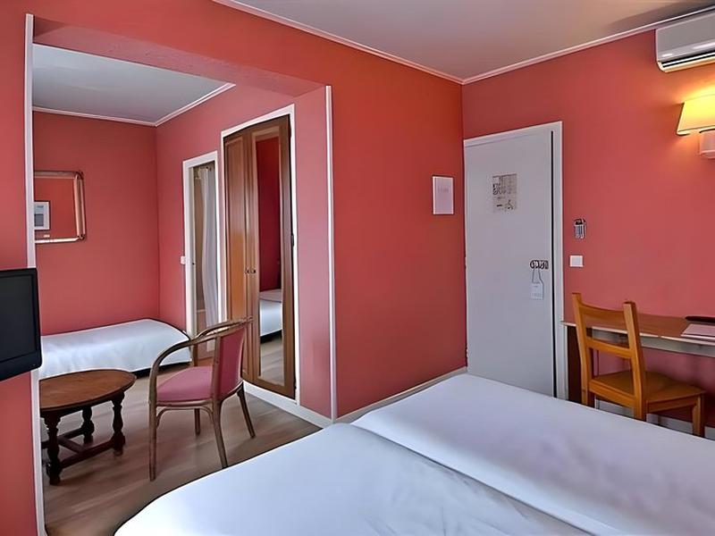 D4C8708F4B2CE2DE55DE469E64EE85ED