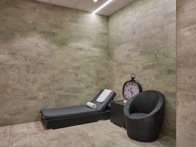 B334FAACEF4A8E6B3597B9B580DE245F