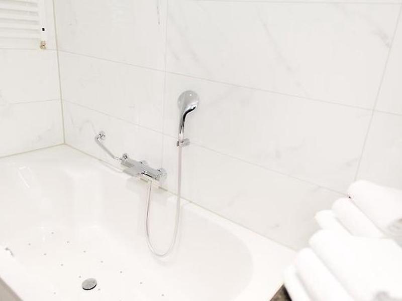 9B3CA746FCFB6876A0A4352E16BD0F41