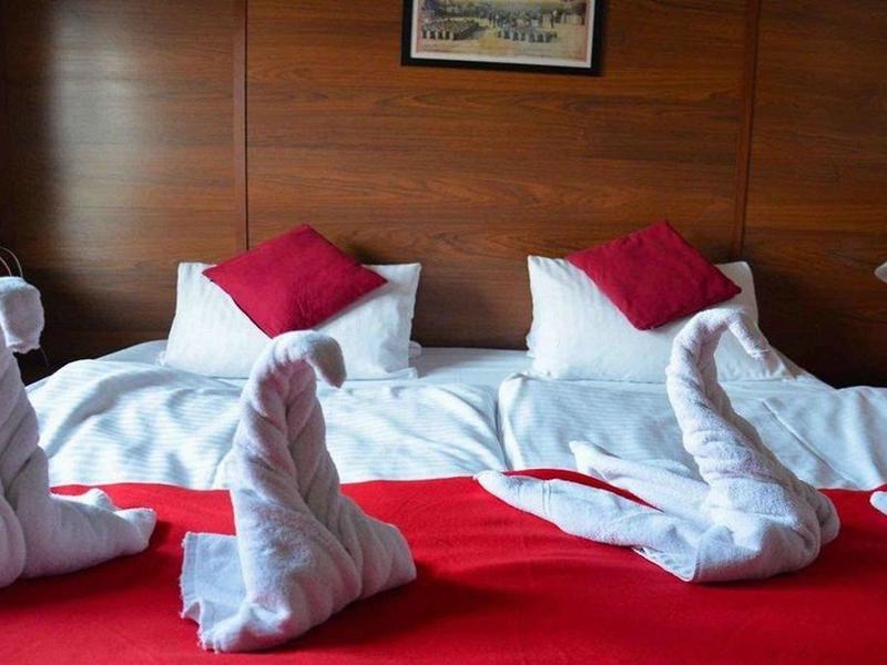 5196E0B4EEB88C676F96E7A7355C6865