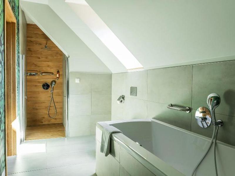 DDB24E8525F2D0C8BF41D14C70043933