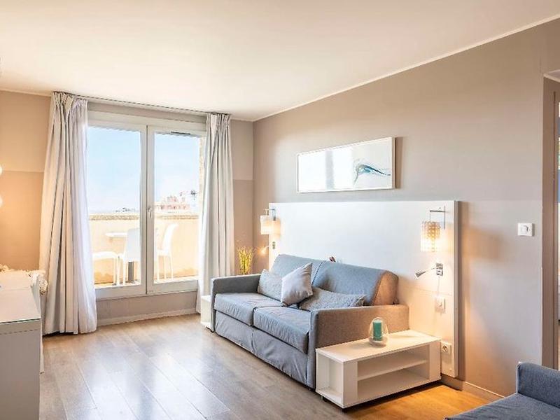 0BDE46A8B6A4152F5DFA077D216A742E