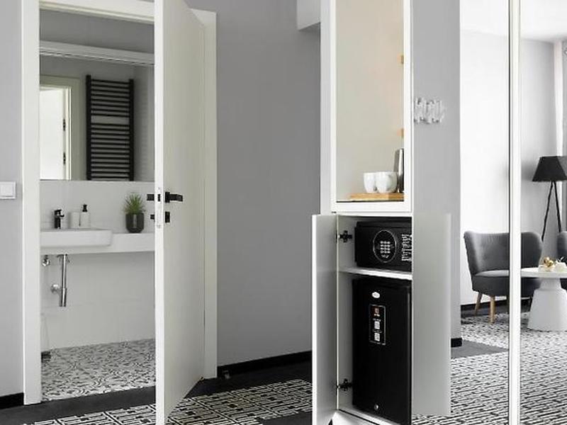 B0E940BE2DED64810FEFE89FBF6D7A0E