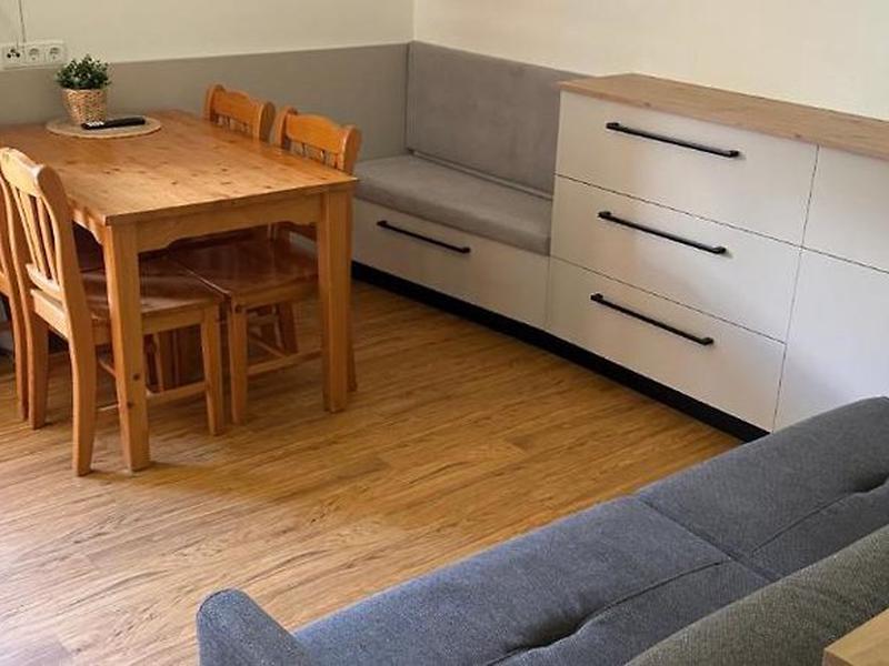 F4496A68F8B397D90A83958DB583A9D6