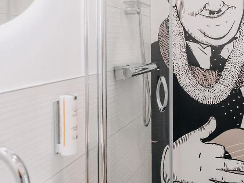 B93D5883F60E154E893E890D8FF4B853