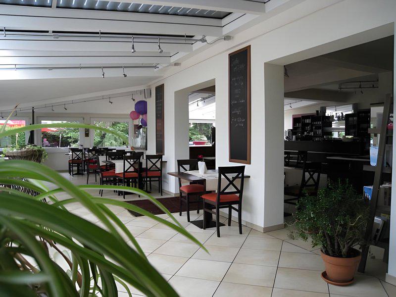 9EE1AD85B5F0B67D5FB5D9AF858525A1