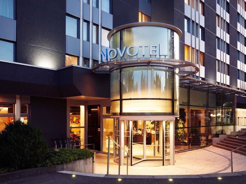 E1306A0337B985A2A97FFEFCFFA7B26F