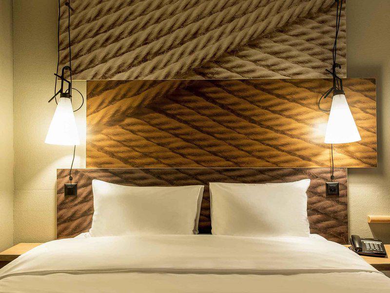 6077A072222BC68498970634636F610B