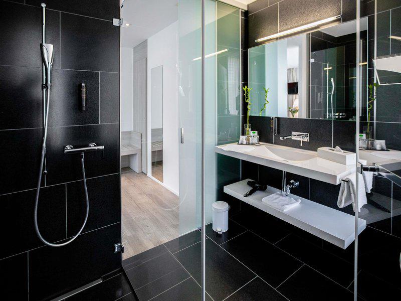 F630029F3D88ADC833C5BA92CA0252B2