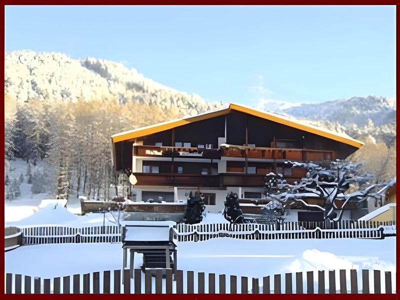 73A0304A09F4CABED2E501FAABA3073E