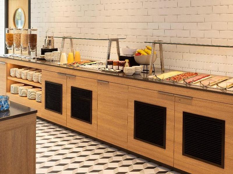 Holiday Inn Express Brussels - Airport by IHG